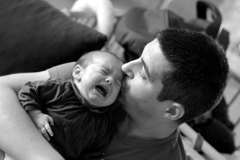 Pleurs de bébé: attention à la déprime
