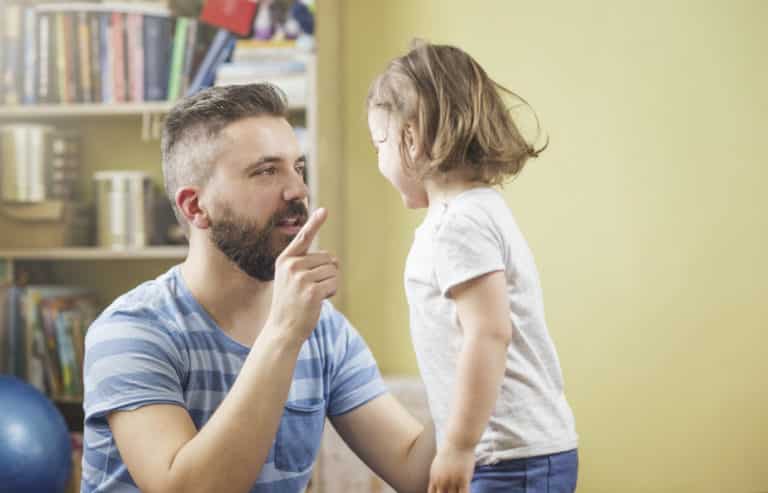 Père : comment imposer son autorité ?