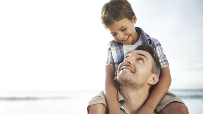 Relation père-fils : comment gérer les rivalités