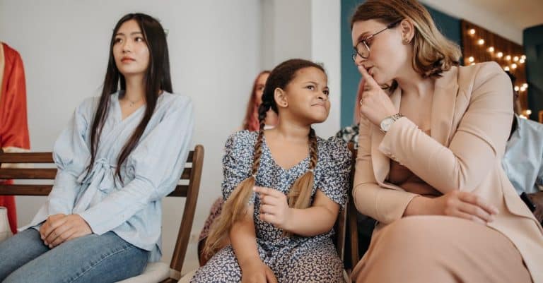Pourquoi les secrets de famille influencent-ils le rôle du père ?
