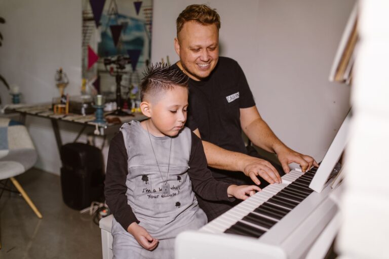 Quelles découvertes musicales ont marqué le lien entre papa et la musique ?