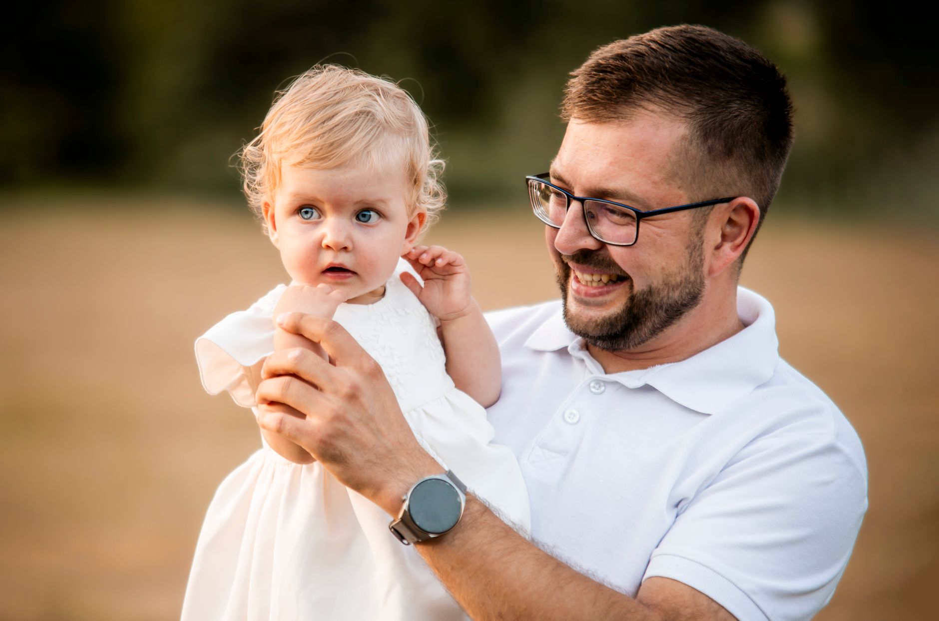 Pourquoi les papas sont-ils les rois des séances photo improbables ?