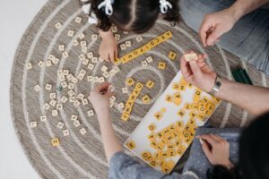 Pourquoi les jeux de mots insolites sont-ils le péché mignon de papa ?