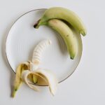 Les fils blancs de la banane sont comestibles, mais leur intérêt nutritionnel reste modeste